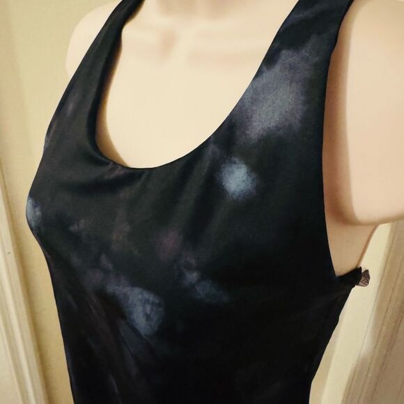 Old Navy Fitted Black and Gray Tank Top - Picture 3 of 11